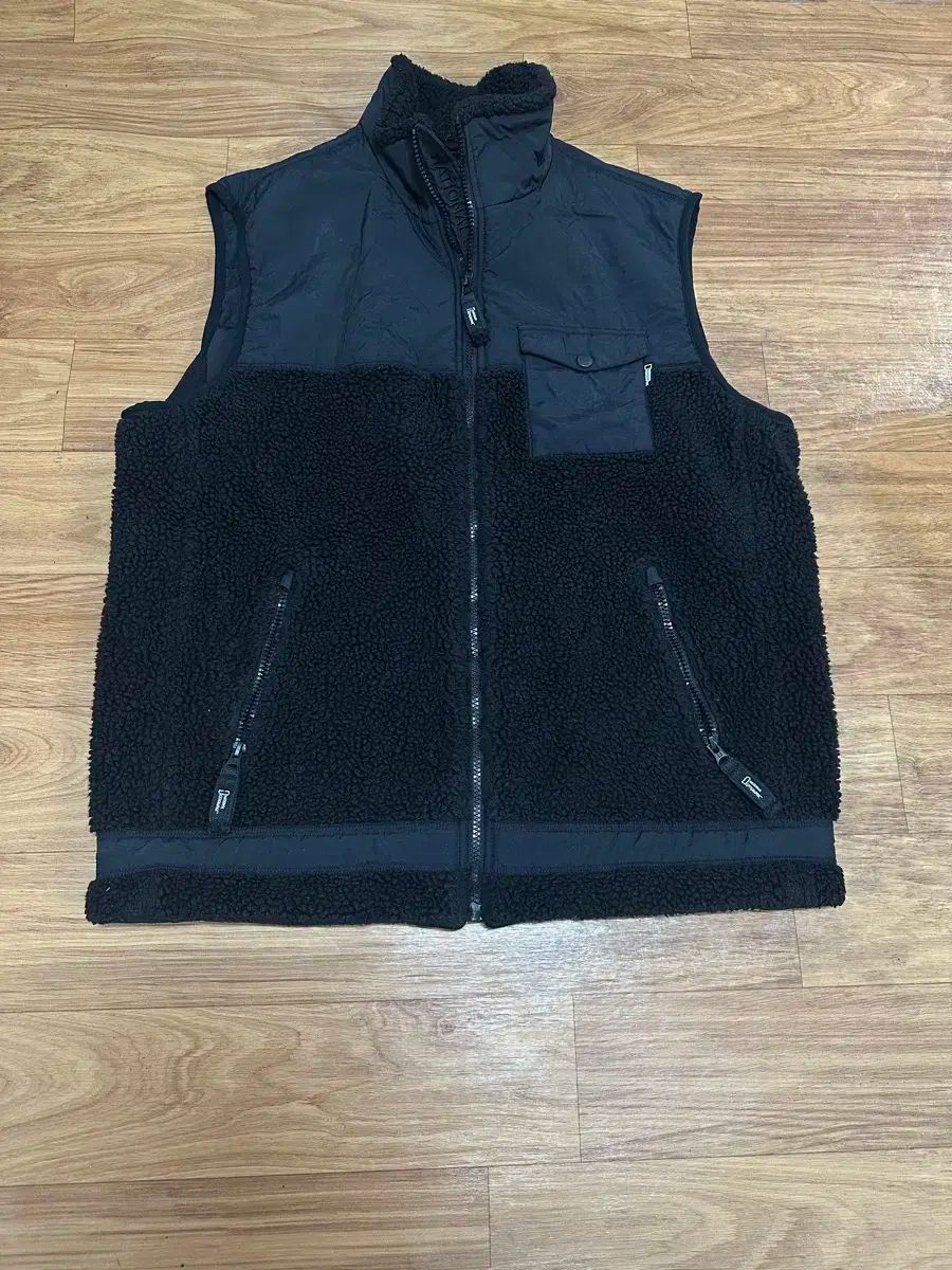 CANADA GOOSE カナダグース 美品 モントリオール ダウンベスト メンズ