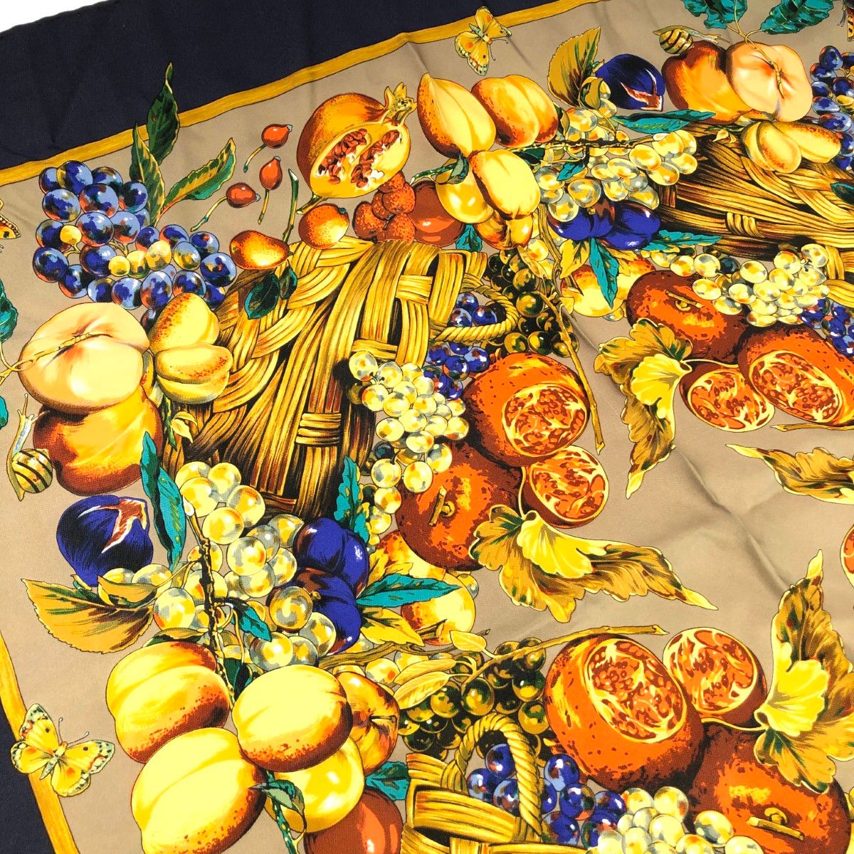 KARL LAGERFELD カールラガーフェルド スカーフ フルーツ柄 シルク100