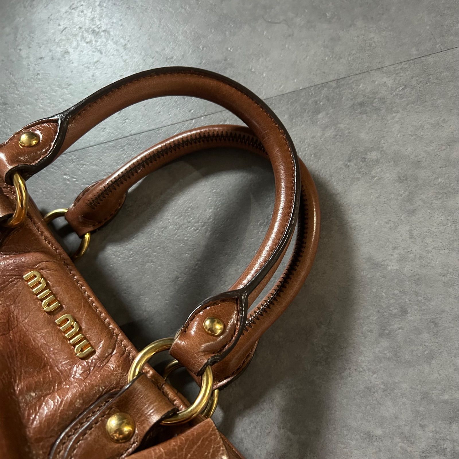 【極希少❗️】miumiu archive ハンドバッグ ブラウン 超希少❗️】miu miu レザーハンドバッグ ハンドバッグ ブラウン
