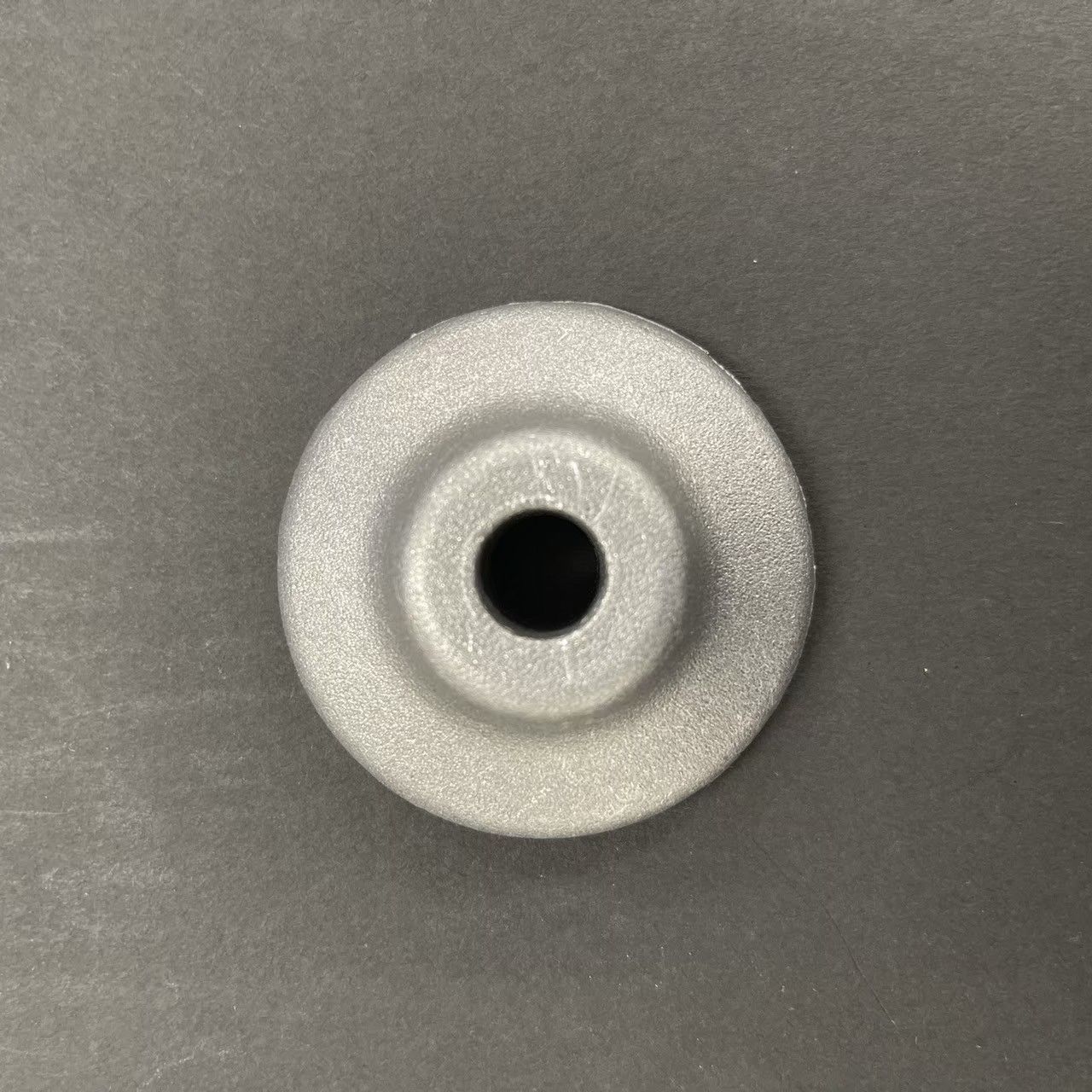 C-5444 GM 純正 4265775 フロント ショック アッパー スペーサー シボレー ポンティアック ビュイック オールズモビル Genuine Front Shock Upper Spacer Chevrolet Pontiac