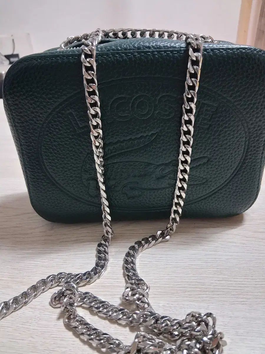 LACOSTE ラコステ チェーン クロスバック グリーン