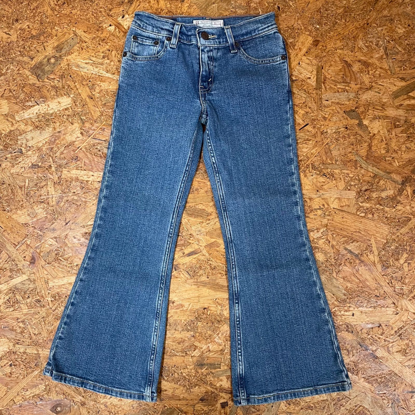 未使用 Levi´s ローライズフレアジーンズ キッズサイズ8 ストレッチ リーバイス KIDS 子供服 ブーツカット デニム ジーパン