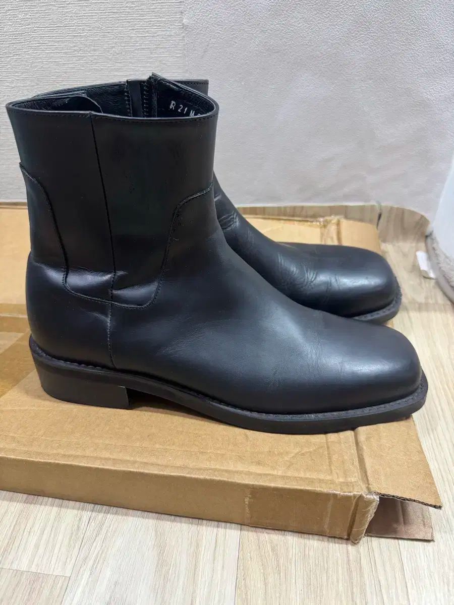 ROMANTIC MOVE ロマンチックムーブ スクエアトゥ チェルシーブーツ