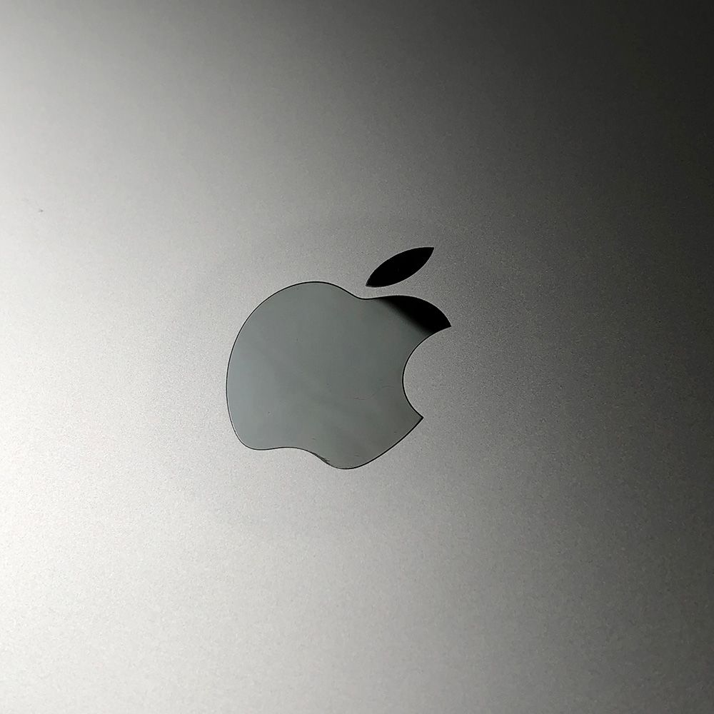 本体のみ Apple MacBook Pro 16インチ 2019 Touch Bar Radeon Pro 5300M i7 16GB 512GB A2141 EMC3347 MB-251595 325182 VETTDRUCK_DE