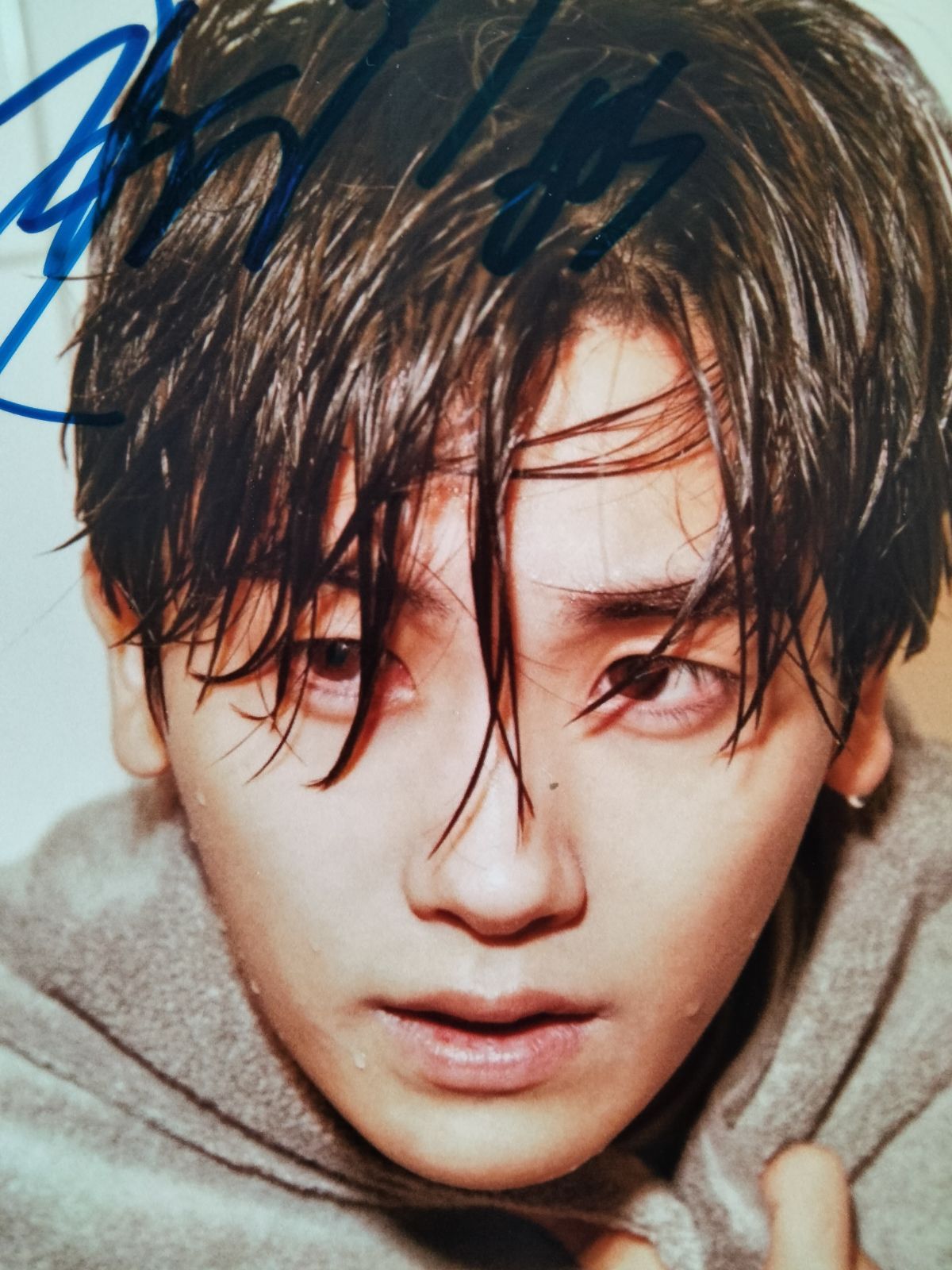 ヒョンシク直筆サイン入り2Lサイズ写真… Hyunsik ヒョンシク直筆サイン入り2Lサイズ写真… Hyunsik - メルカリ