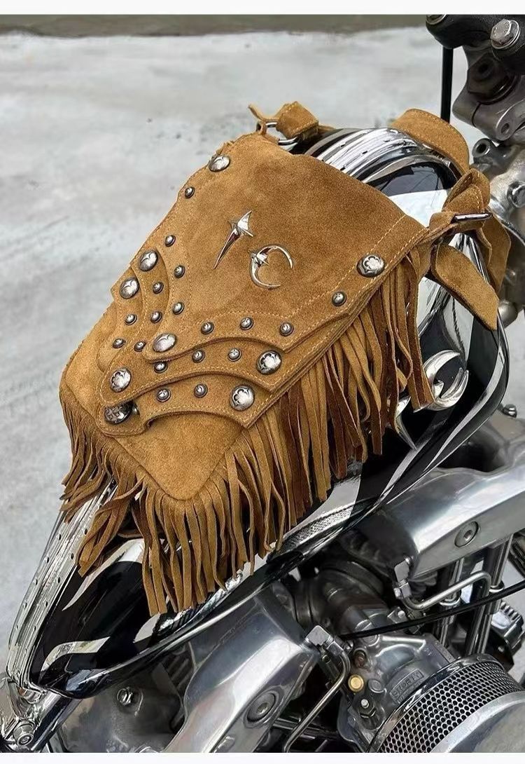 Thug Club 24SS タッセルリベット クロスボディバッグ 本牛革 男女兼用  