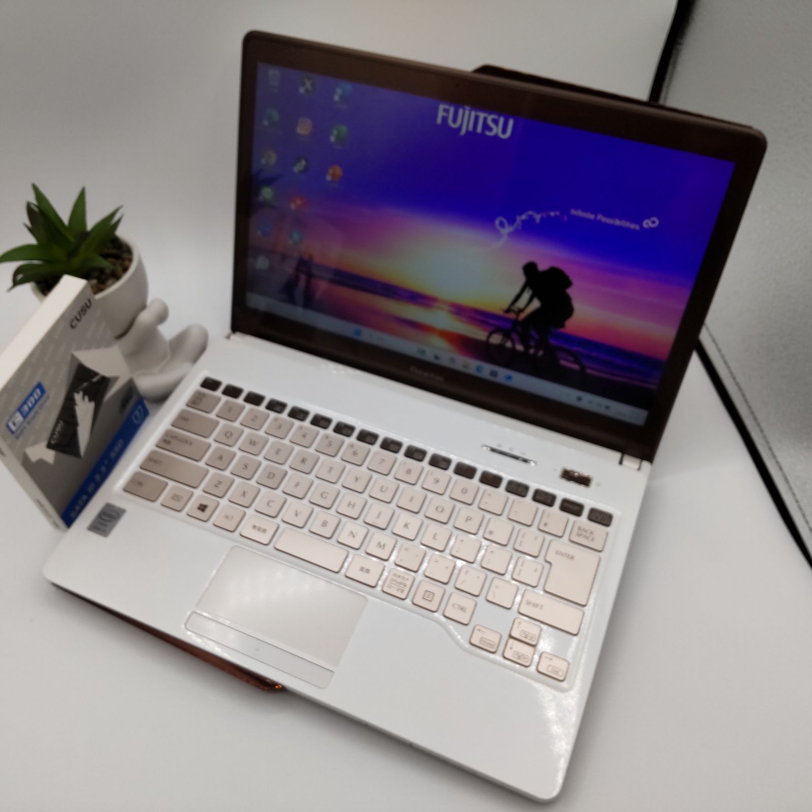 ✳️超希少ツートンカラー✨フローラルキス✨新品SSD512GB❣️おしゃれなパソコン 希少ツートン】富士通 Floral Kiss SSD512GB 美品 - メルカリ