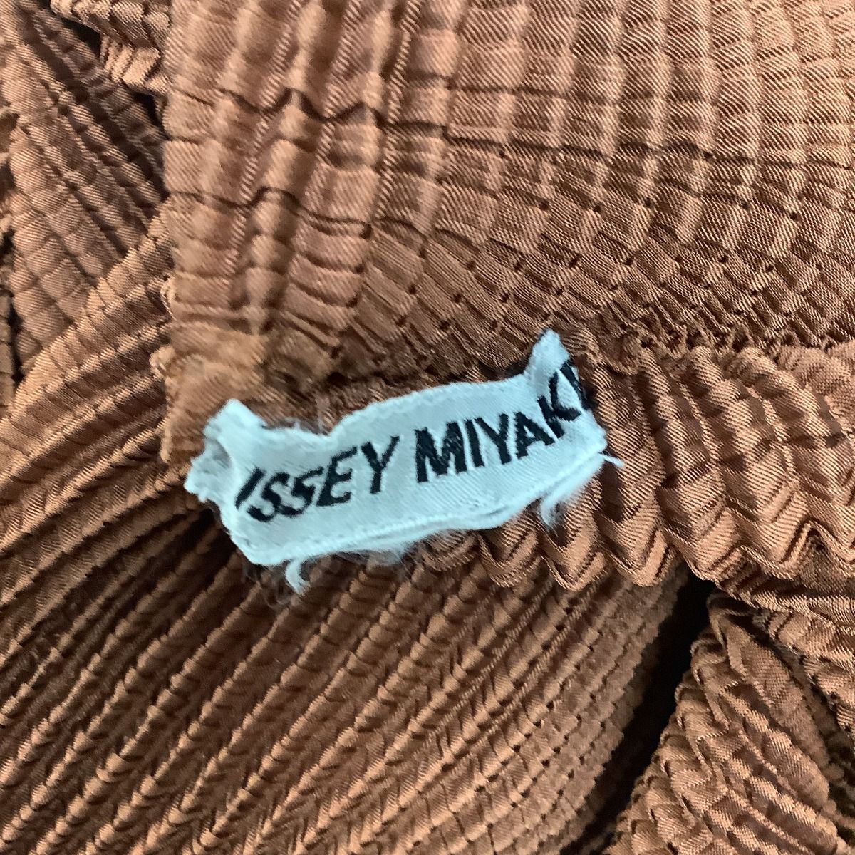 ISSEY MIYAKE ブラウン ノースリーブニット PLEATS PLEASE 美品 ISSEY MIYAKE プリーツプリーズ イッセイ