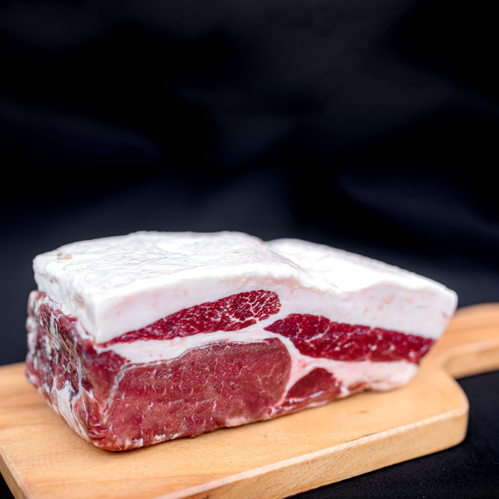 特選イノシシ肩ロース脂ありブロック １ｋｇ