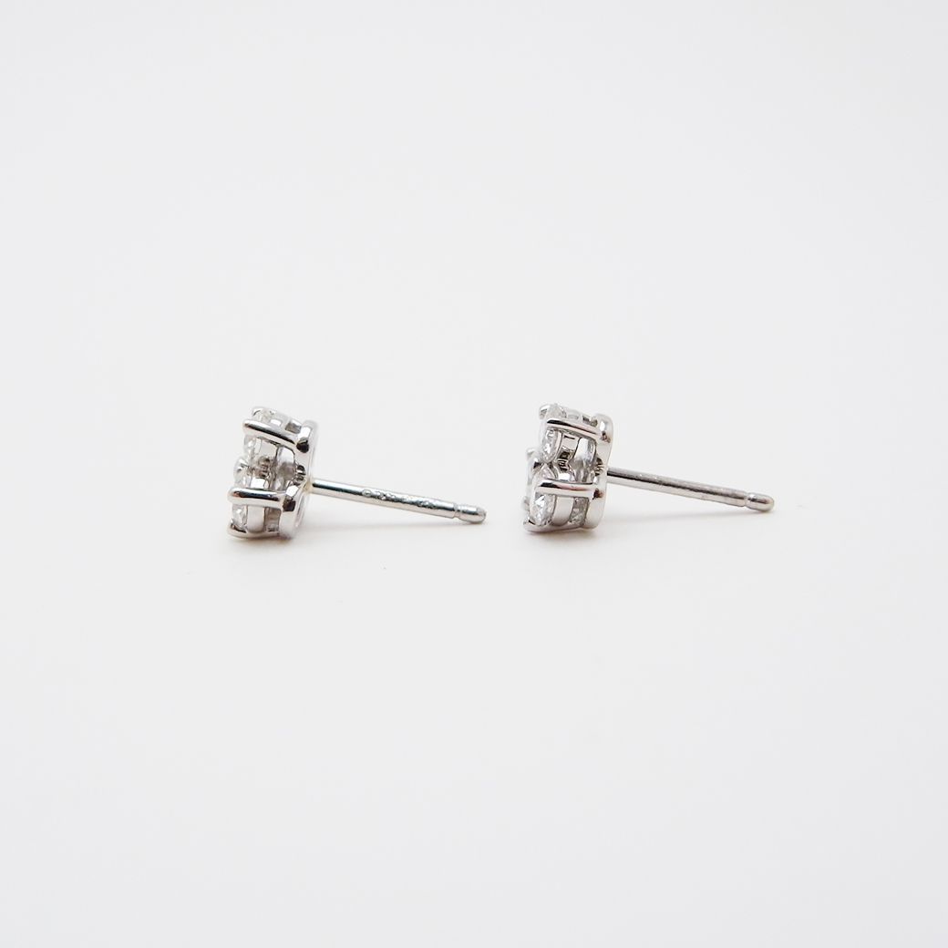 ティファニー アリア ピアス ダイヤモンド Pt950 箱 付き SAランク