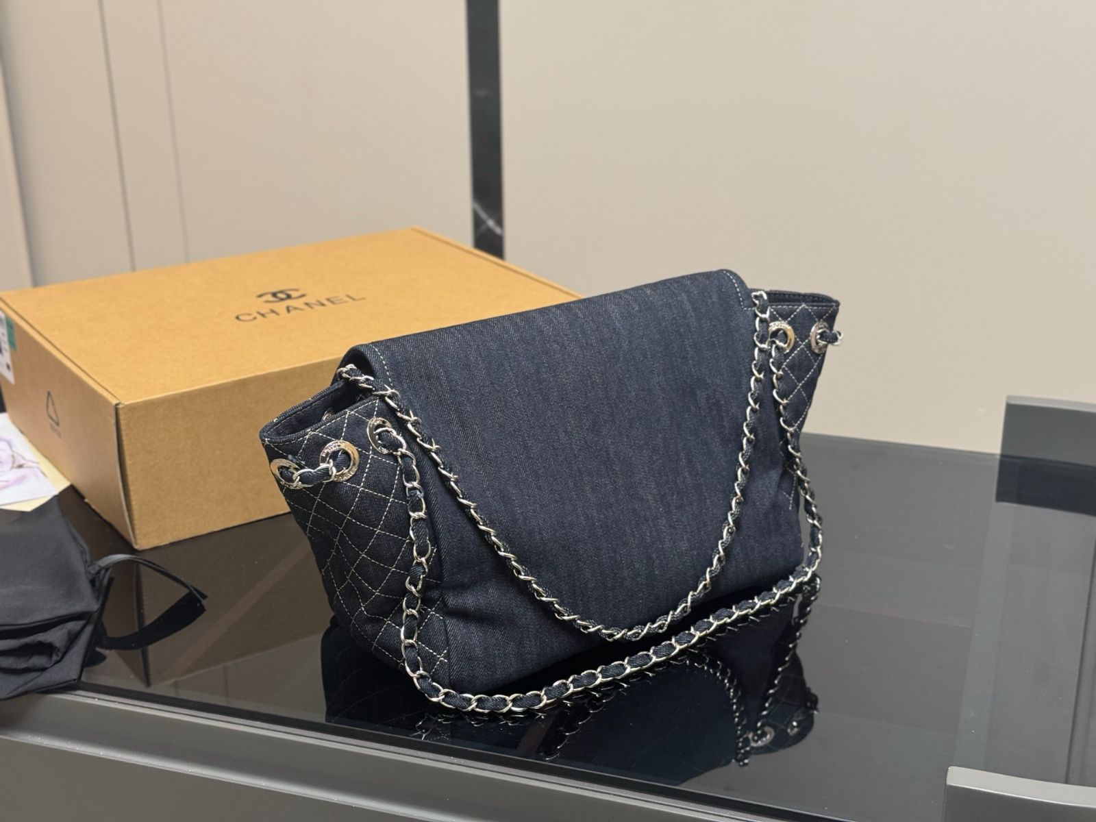 今日特価】Chanel Denim Messenger Bag シャネル デニム