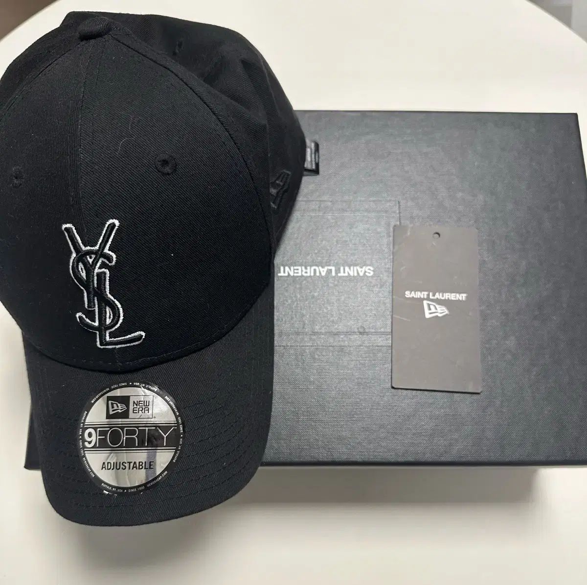 SAINT LAURENT サンローラン YSL モノグラム NEW ERA ニューエラ ボールキャップ