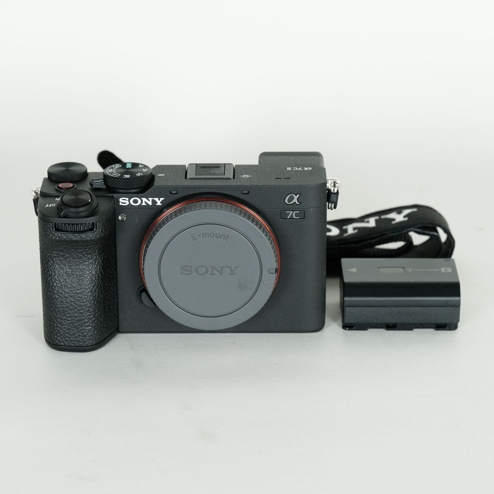 ポ*ト様 SONY α7C シャッター回数2598 ソニー「α7CR」実力チェック！ 最先端AF搭載の小型・軽量な6100