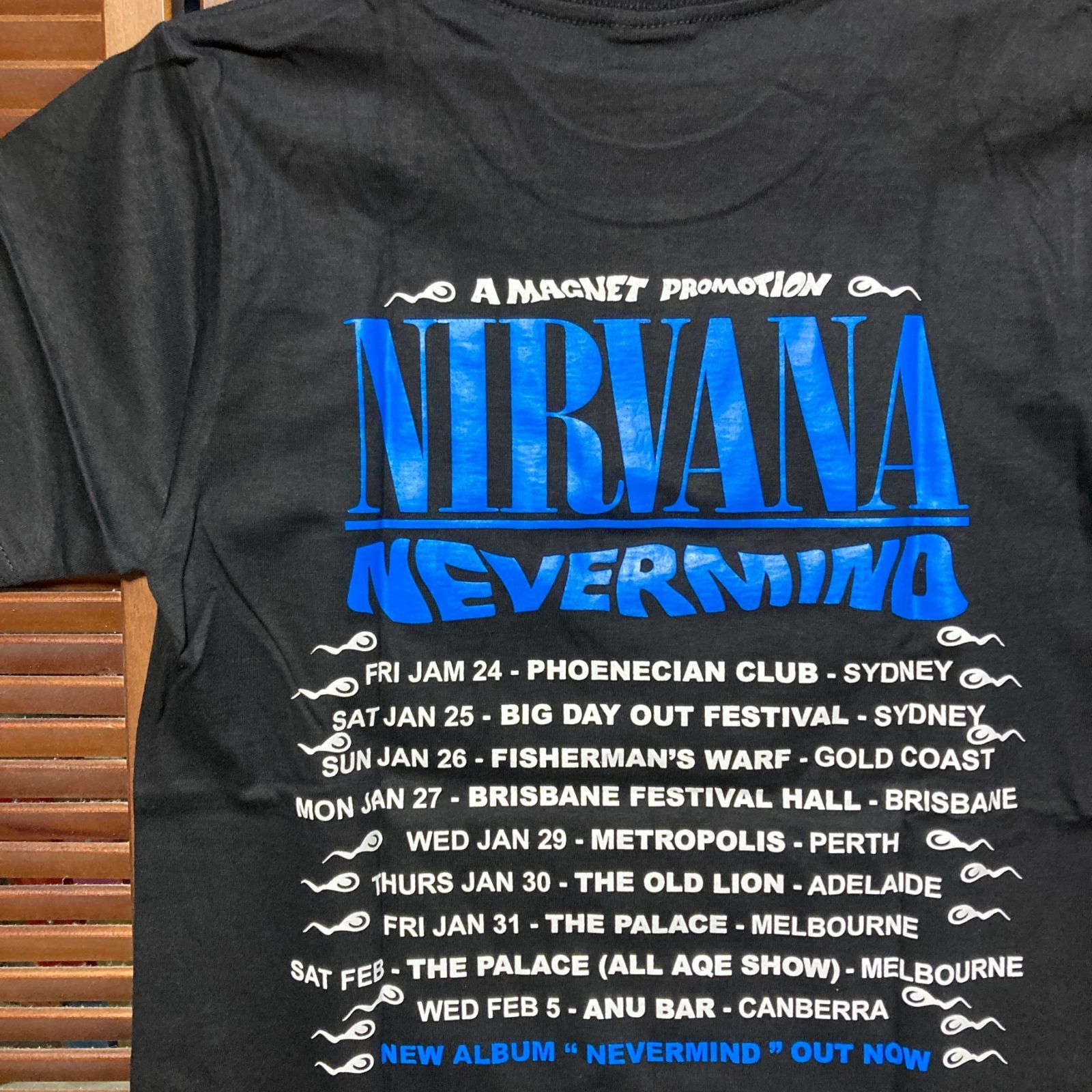 ニルバーナ NIRVANA ネバーマインド カートコバーン 黒 赤ちゃん
