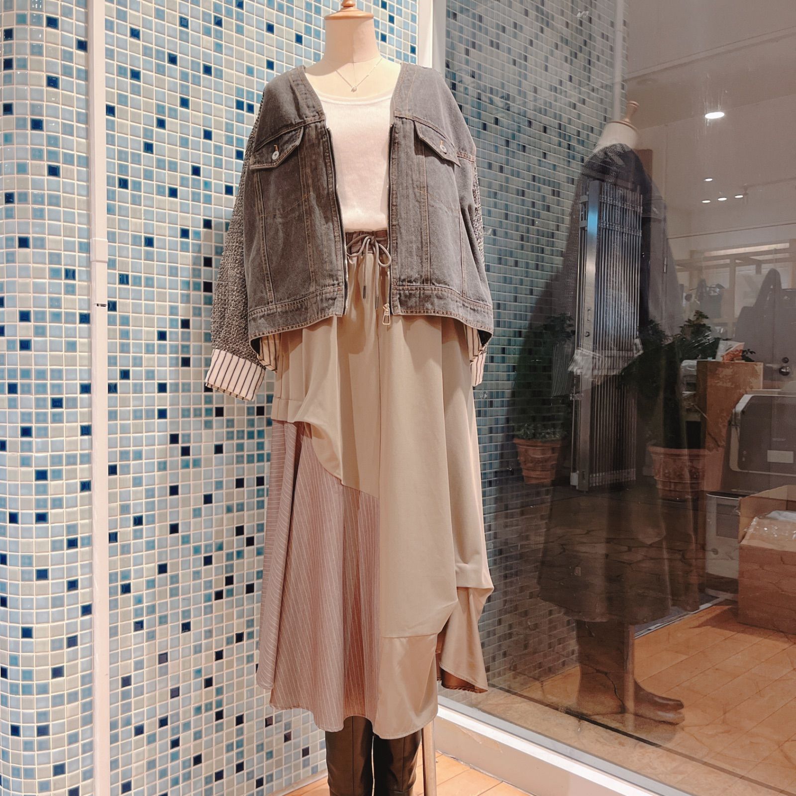 パールボタン ジップアップ