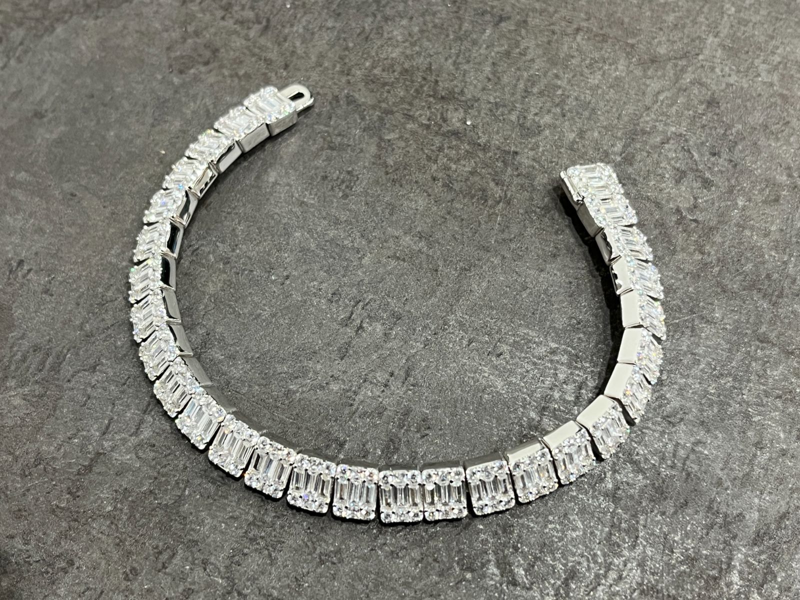 AVALANCHE ブレスレット 約19cm β人気・綺麗【AVALANCHE アヴァランチ