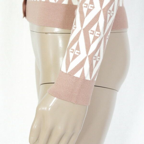 ピンクベージュ