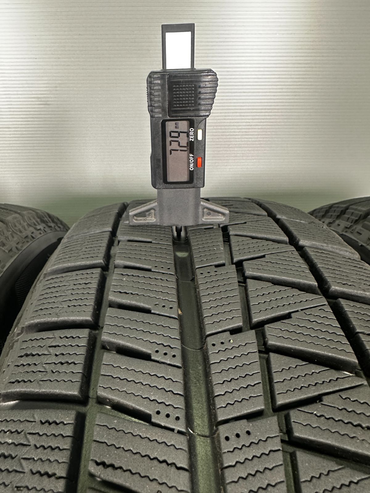 スタッドレス TA089