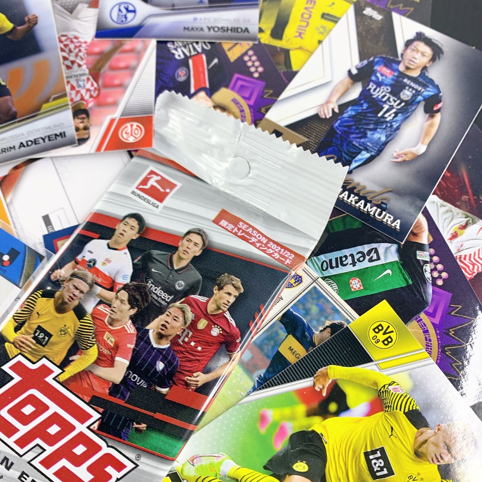 ☆早い者勝ち☆1箱3万円以上の価値☆サッカーBOX☆数量限定 ☆早い者勝ち☆1箱3万円以上の価値☆サッカーBOX☆数量限定