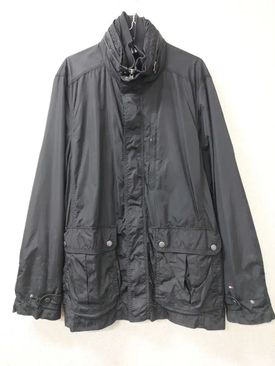 【雷市場（ポンジャン）商品韓国直送】 {1万ウォンヴィンテージ} ( L ） Tommy Hilfiger(トミーヒルフィガー) ブルゾン