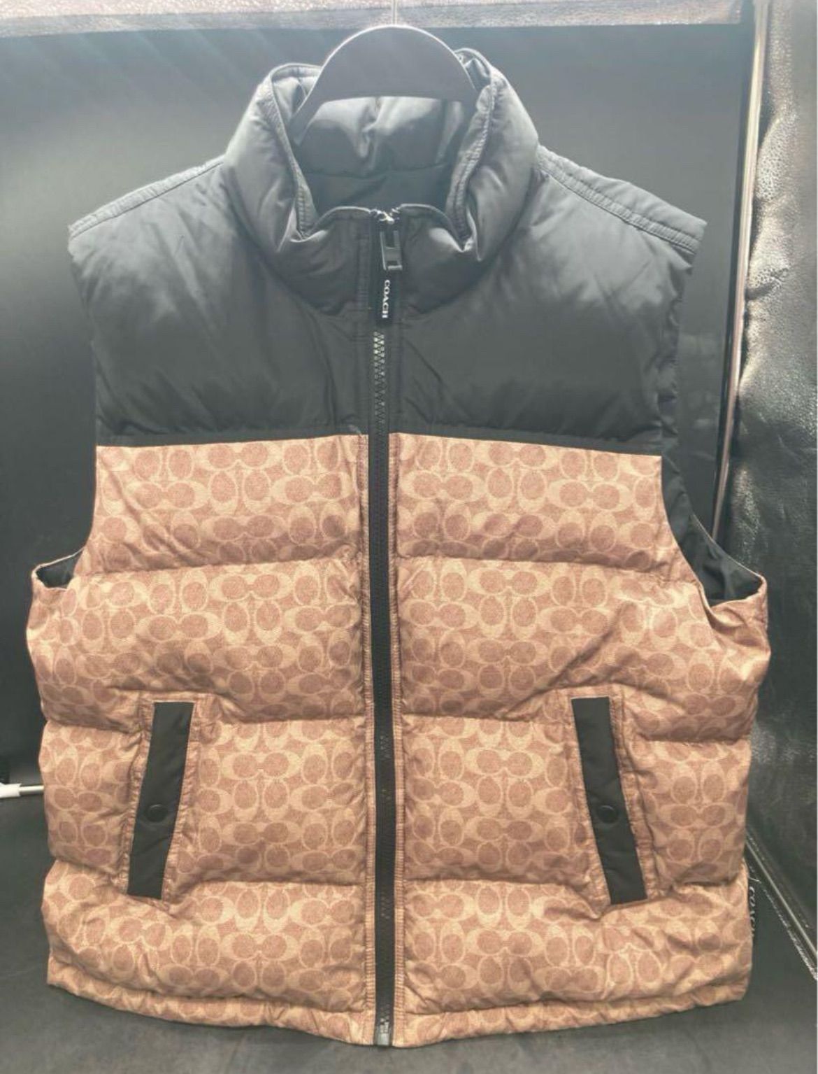 1389 COACH コーチ ダウンベスト シグネチャー 総柄 L-LARGE ロゴダウン