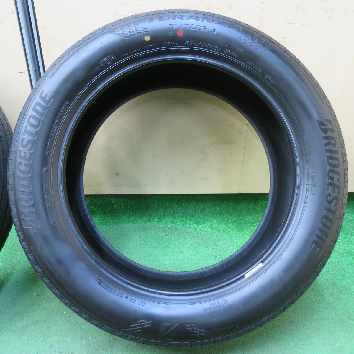 送料無料] 新車外し！24年☆235/55R19 ブリヂストン トランザ T005A