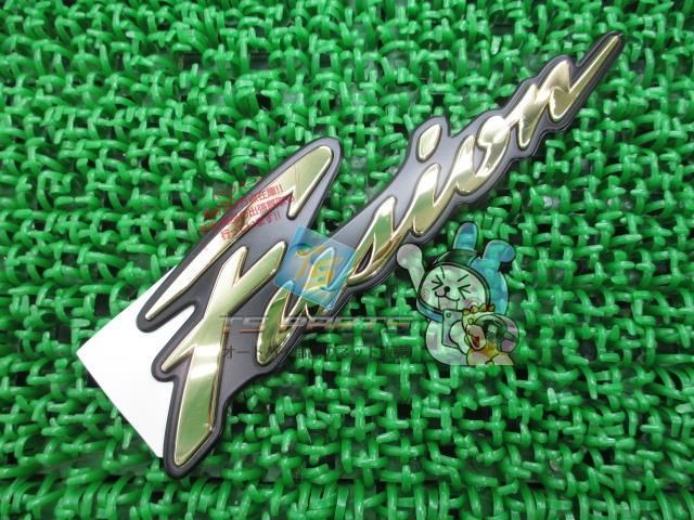 フュージョン シートカウルエンブレム 片側 在庫有 即納 ホンダ 純正 新品 バイク 部品 MF02 サイドカウル リアカバー 車検 Genuine