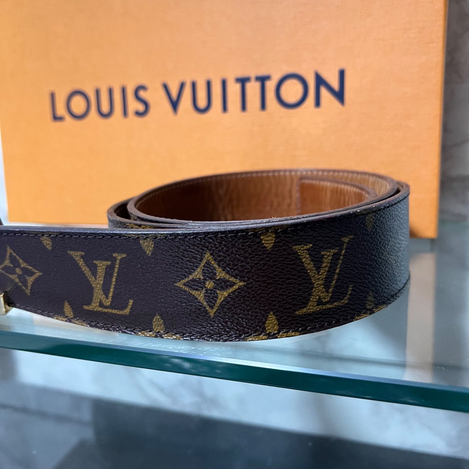 LOUIS VUITTON ルイヴィトン ベルト ロゴ バックル ゴールド サン