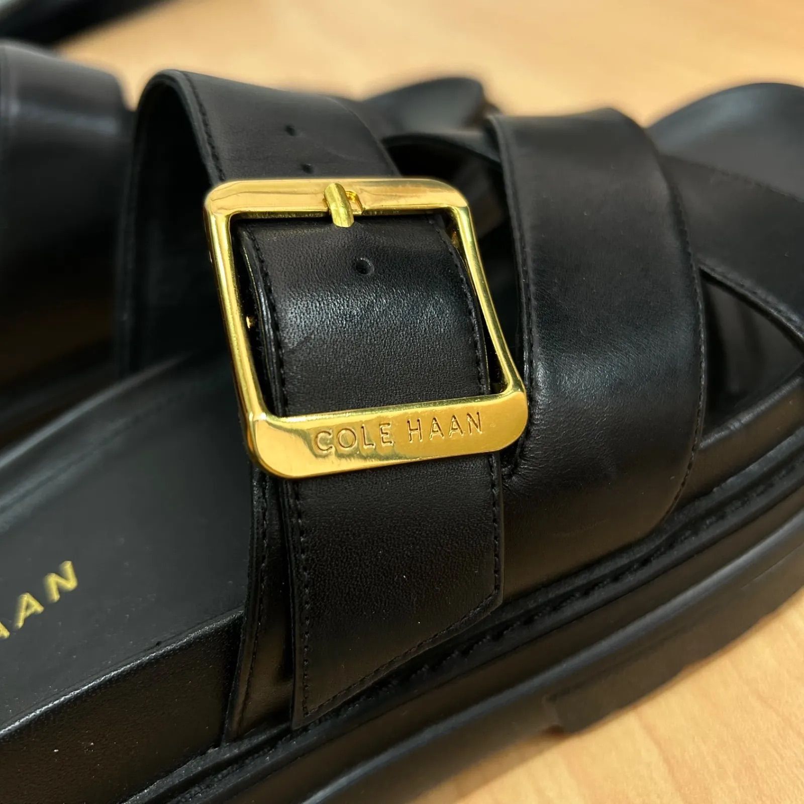 コールハーン フラヤスライドサンダル クロスストラップサンダル 黒 24