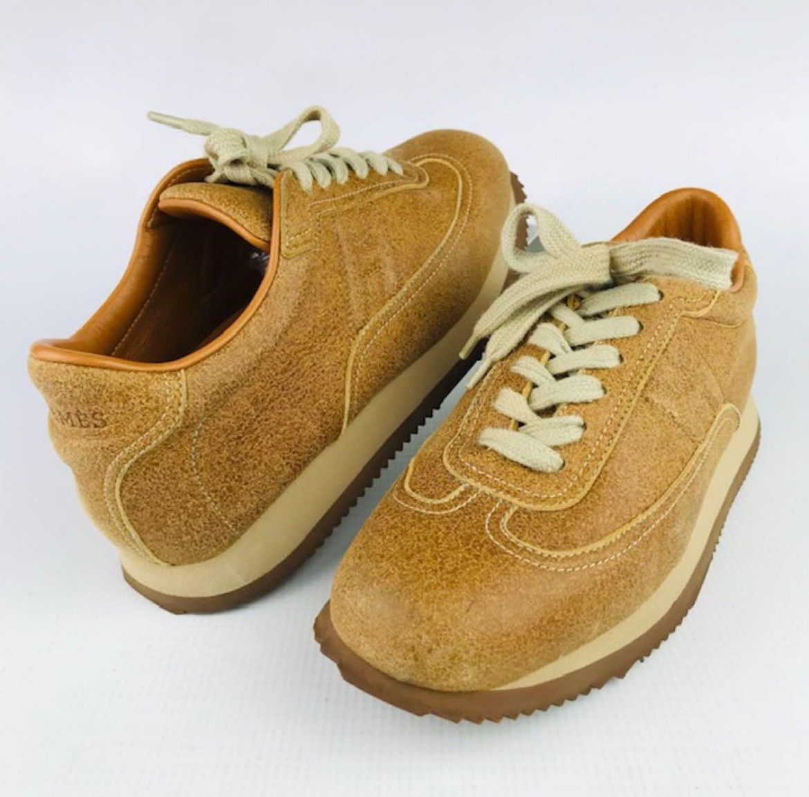 エルメス ボルテージ ヴォルテージ Hエンボス ロゴ刻印 レザー 厚底スニーカー エルメス ボルテージ ヴォルテージ Hエンボス ロゴ刻印 レザー 厚底