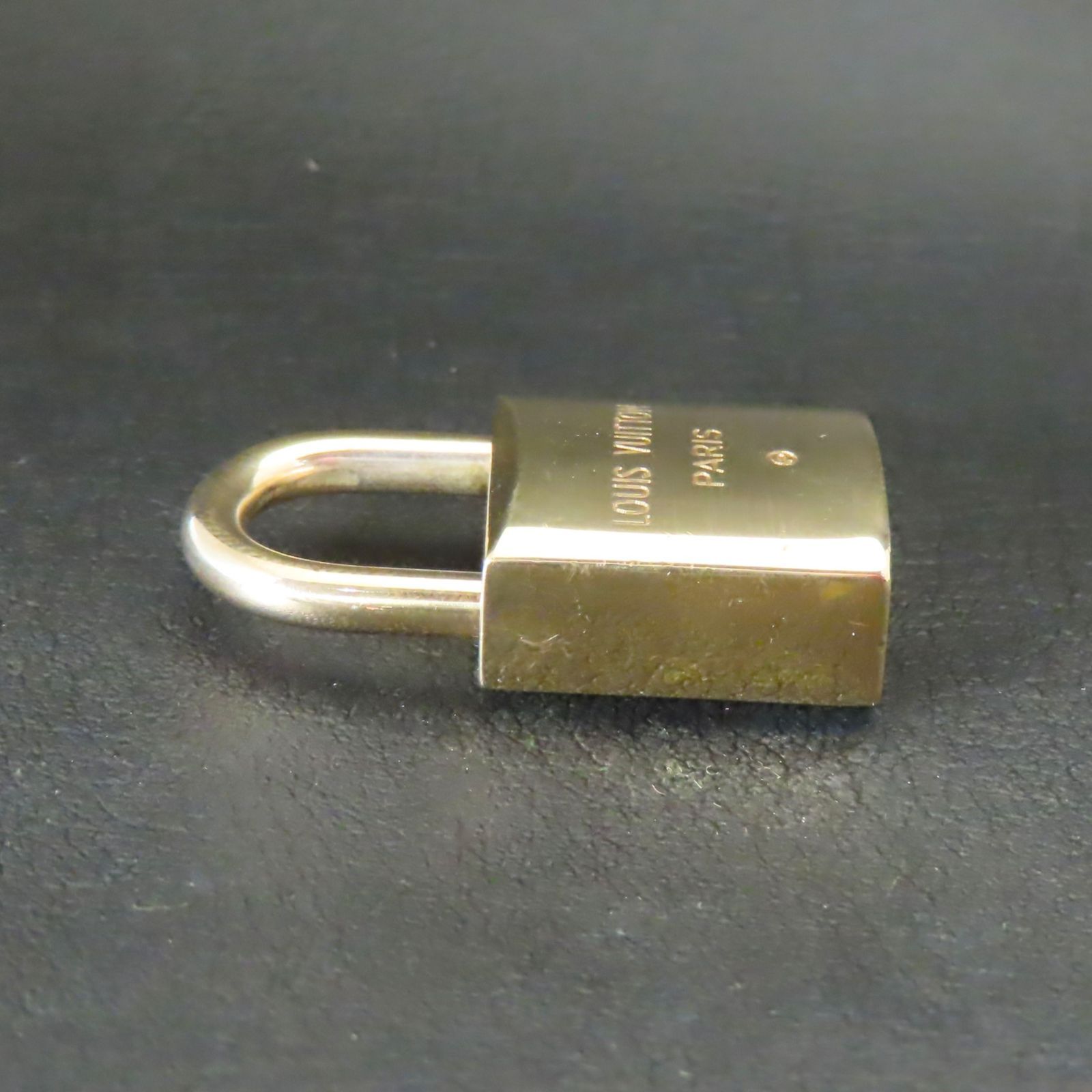 美品 Louis Vuitton LV ルイビトン ルイヴィトン ヴィトン 225