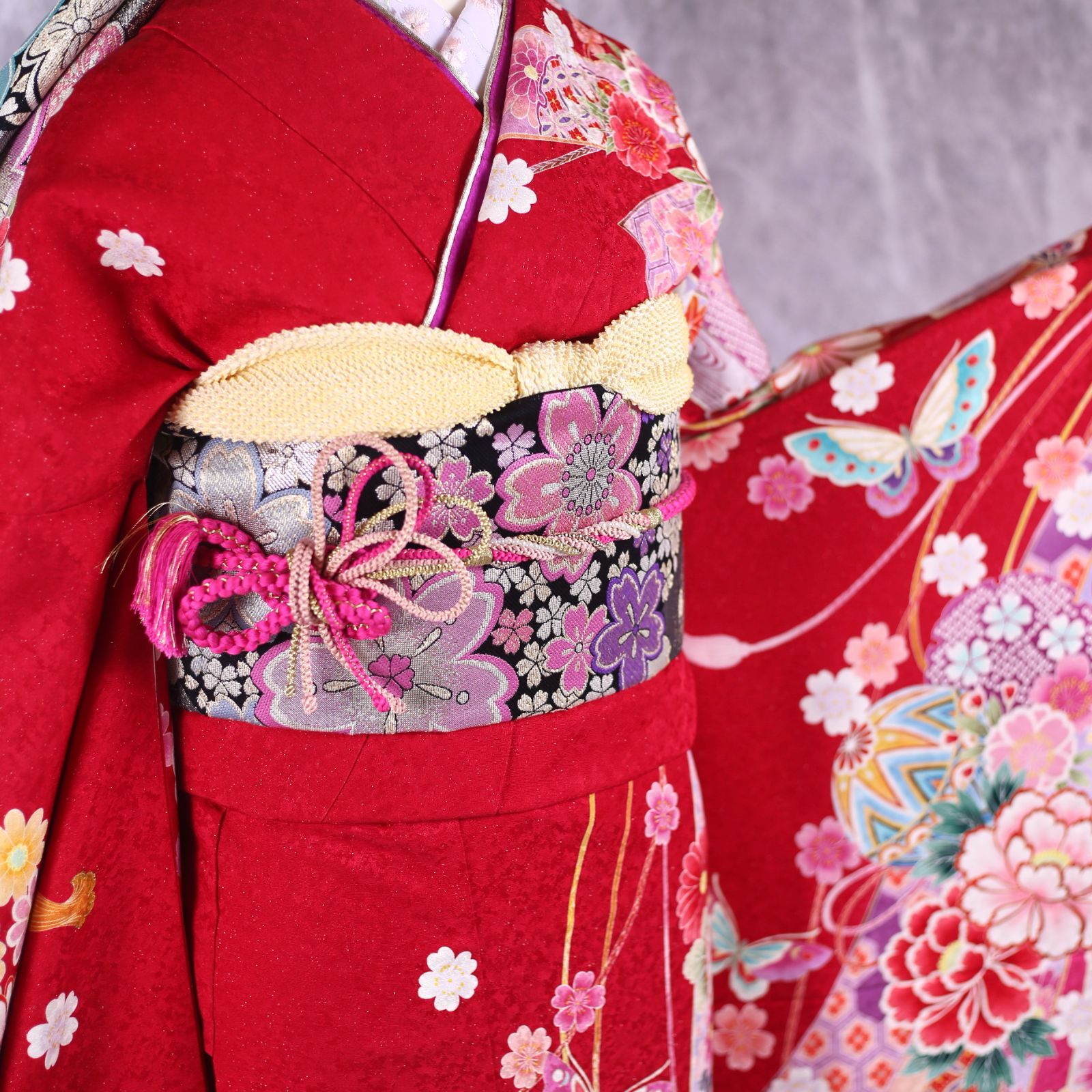 振袖セットM.Lサイズ、7点セット送料込みメルカリ便 振袖フルセット 振袖セット 振袖 M～Lサイズ 中古 赤×レトロ 美