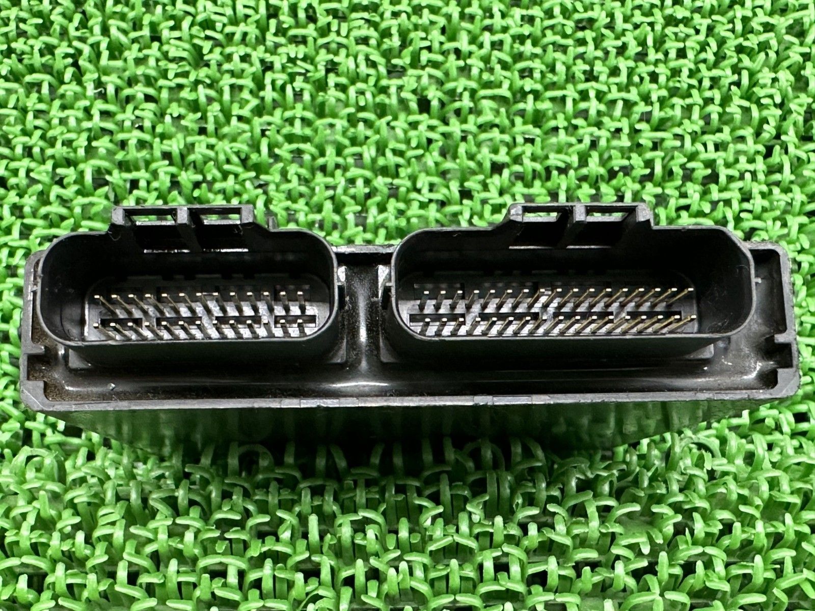 ECM エンジンコントロールユニット