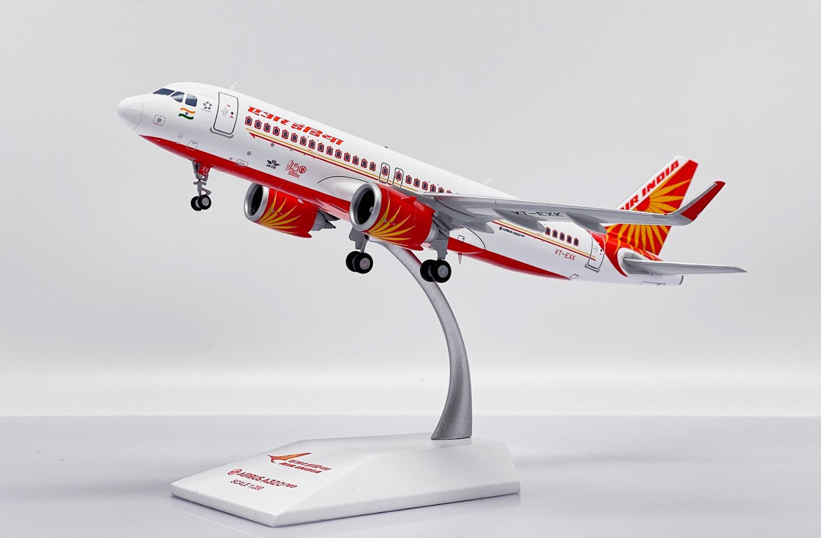 エアインディア A320NEO VT-CIO 1/200 Jcwings エアインディア A320neo VT-EXK 1/200 LH2411 - メルカリ