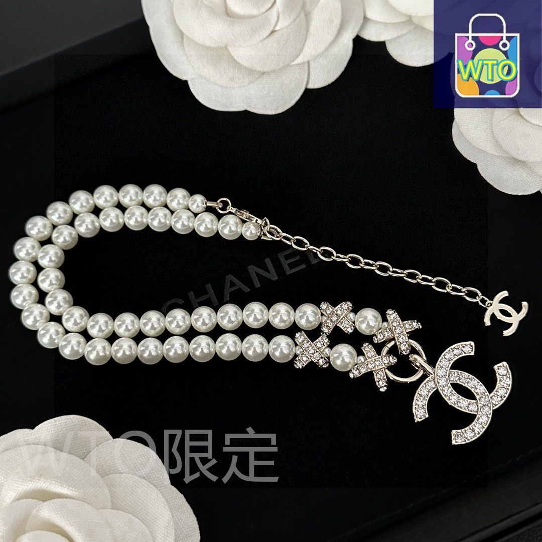 エレガント♪【CHANEL】ロゴネックレス すぐ届く！毎日つけたい☆】CHANEL ロゴ ネックレス キラキラ