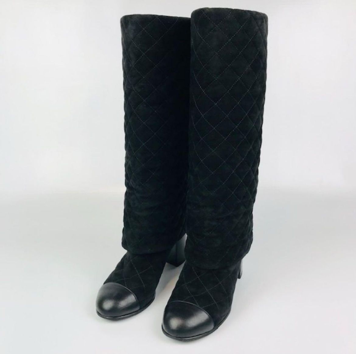 CHANEL シャネル レディース スエードレザー マトラッセ ハート 四葉のクローバー メタルココマーク ロングブーツ 35 イタリア製 レディースブーツ ブーツ 秋冬物 カジュアル ブラック 靴 ブランド KIN-KAAI_COM