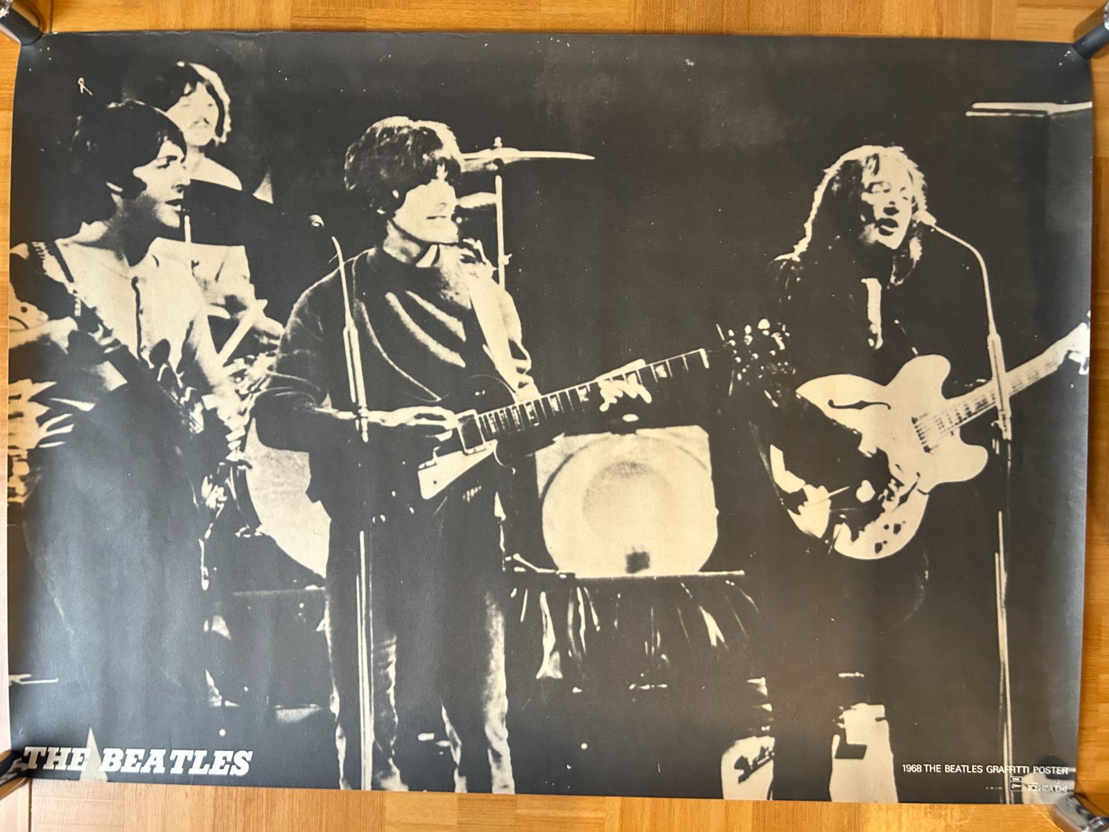 ビートルズ ビンテージ　ポスター　二枚 ビンテージ○THE BEATLESポスター約28cm×約35.5cm○211004i4-pst