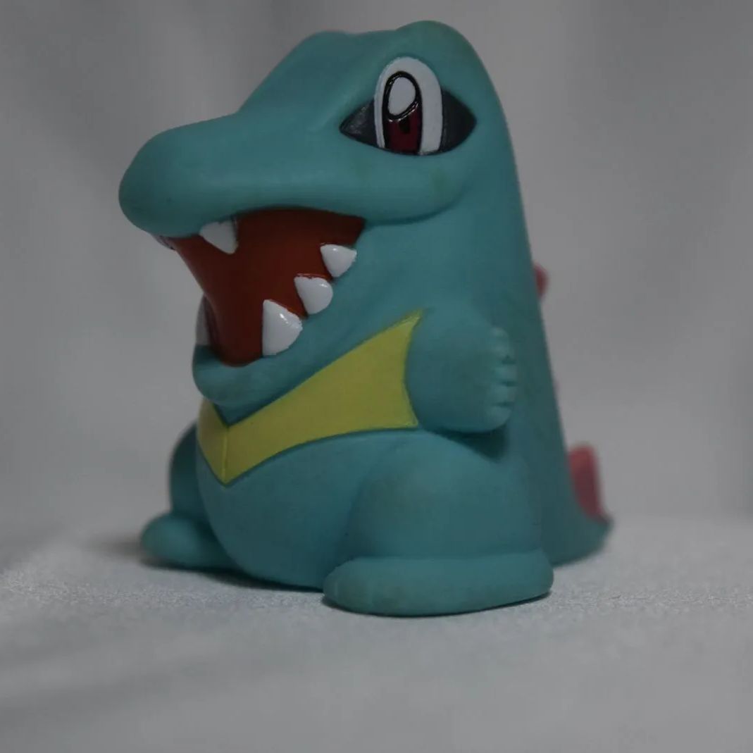 ワニノコ 指人形 ポケモンキッズ ソフビ人形 ポケモン - メルカリ