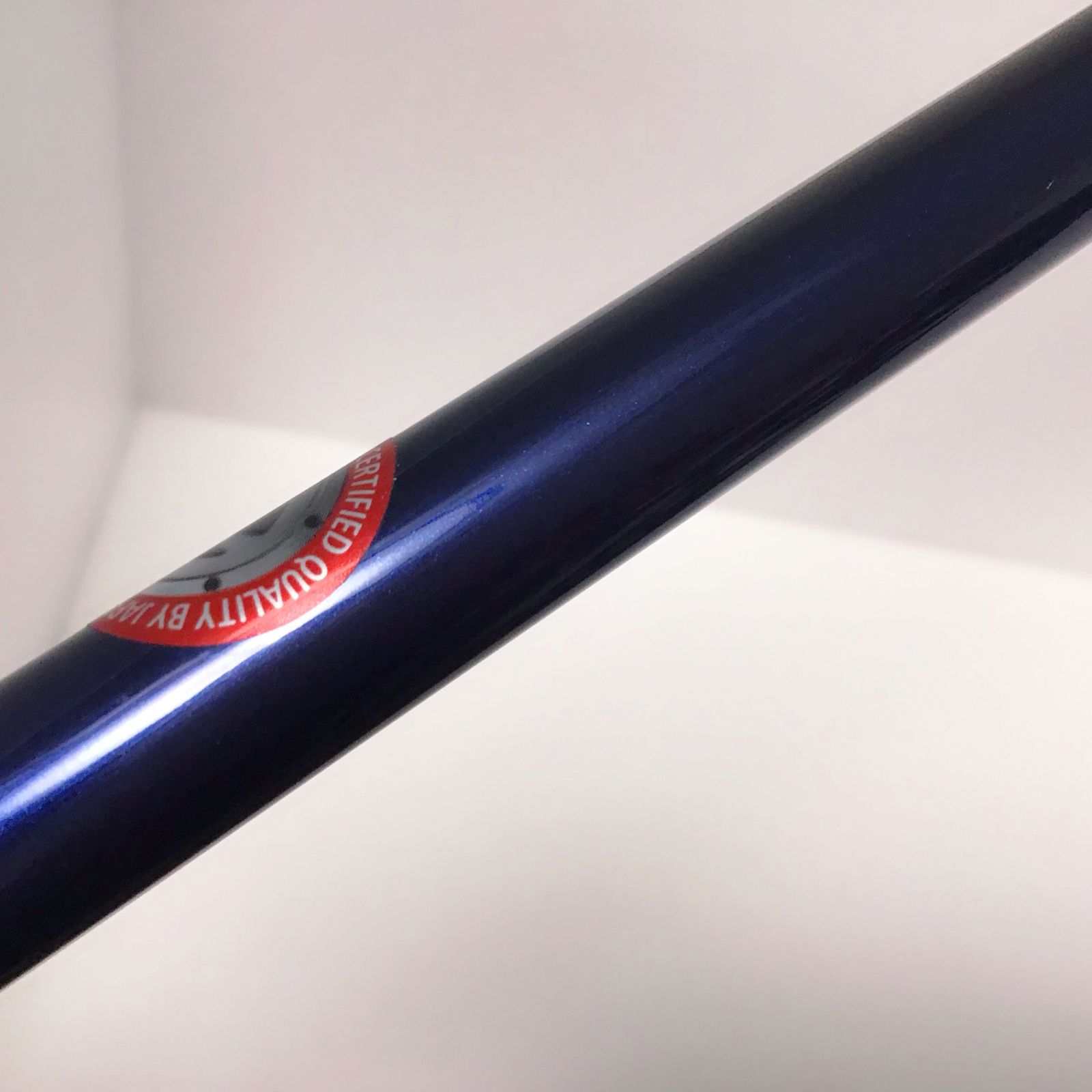 T 清水晃樹 神代杉 萩に虫絵 重色紙香合 内丸金箔 共箱 黄布