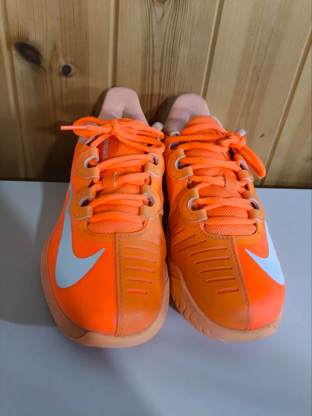 値下　新品　未使用　ナイキ　　テニス　シューズ　オレンジ　ズームコート　箱付 240mm NIKE(ナイキ) テニスシューズ コート ズーム GP ターボ