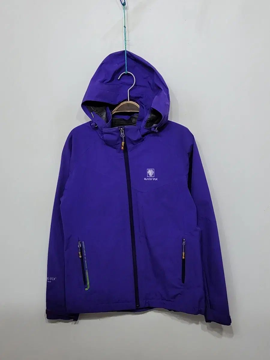 95 BLACK YAK ブラックヤク ウィンドブレーカー アウター 見よ GORE-TEX₍ゴアテックス 登山ウェア フード付きジャケット