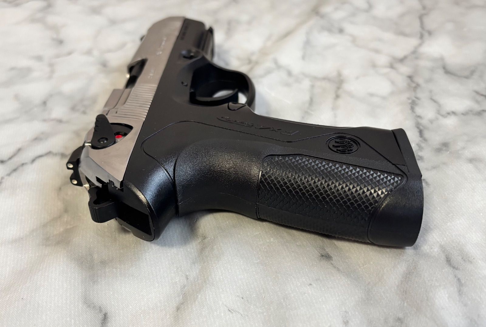 東京マルイ ガスブローバック ハイキャパカスタム デュアルステンレス