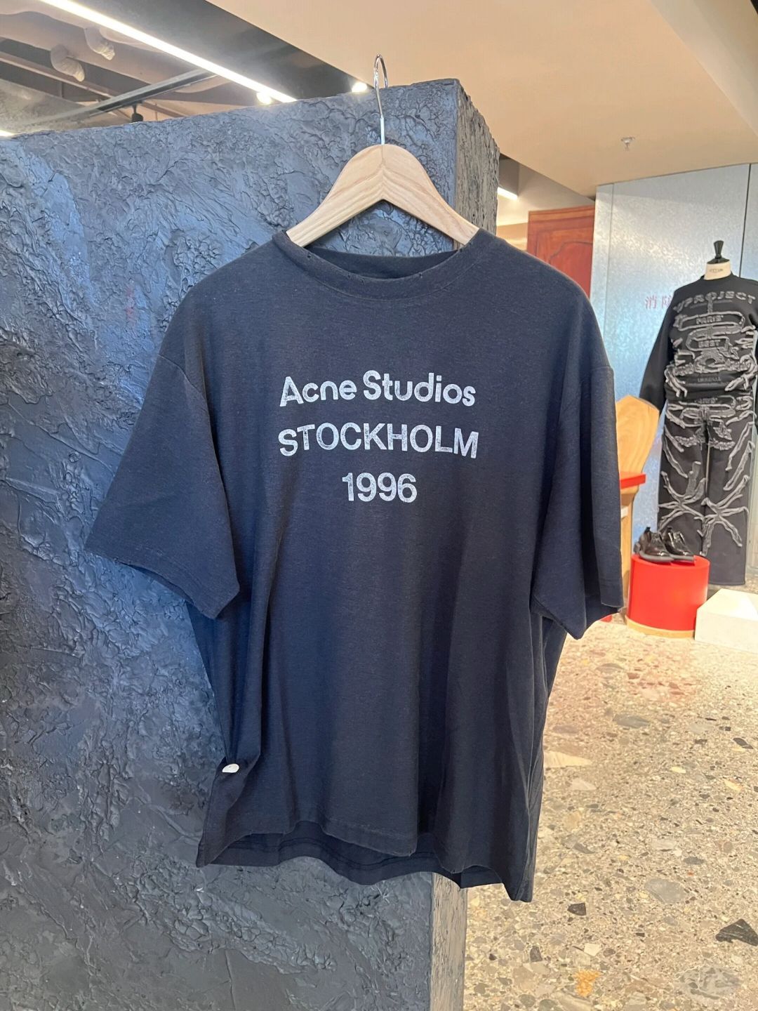 Acne Studios アクネ ストゥディオズ 1996 アルファベット プリント 破壊半袖Tシャツ 男女兼用 - メルカリ