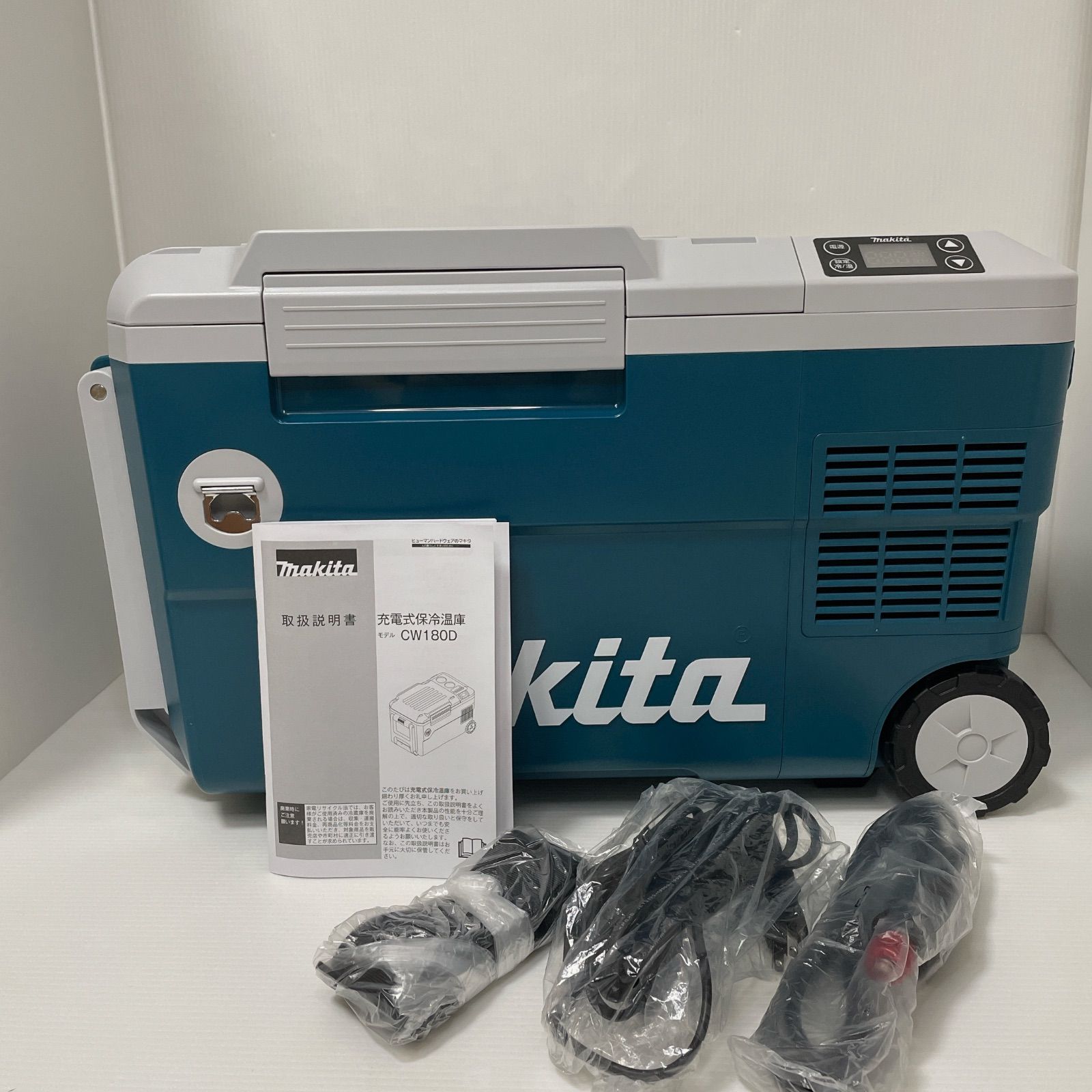 マキタ 充電式保冷温庫18V CW180D 20L 本体のみ J21-01 マキタ 充電式保冷温庫18V CW180D 本体のみ H26-01