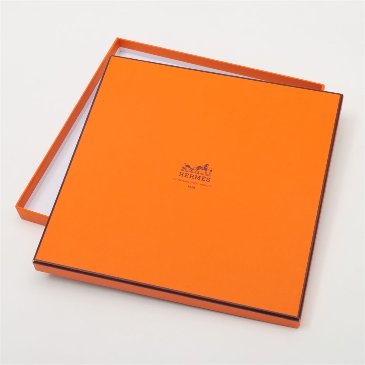 HELMES▪️エルメス　PAVOIS 　舟旗　シルクスカーフ　カレ90 楽天市場】エルメス カレ90 PAVOIS 船旗 スカーフ ホワイト