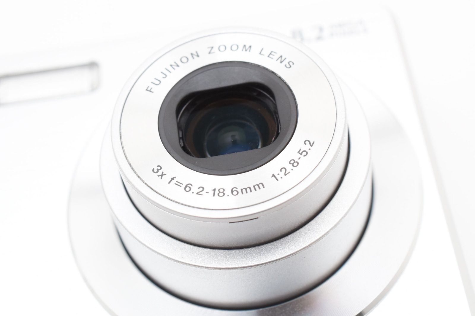 コンパクトデジタルカメラ