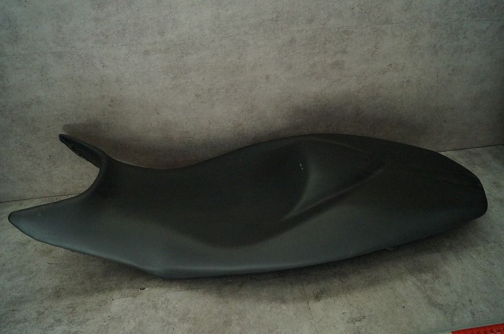 速い船積できます! BMW R1200R 純正シート 163609-10 破れ無し 11ヶ月使用