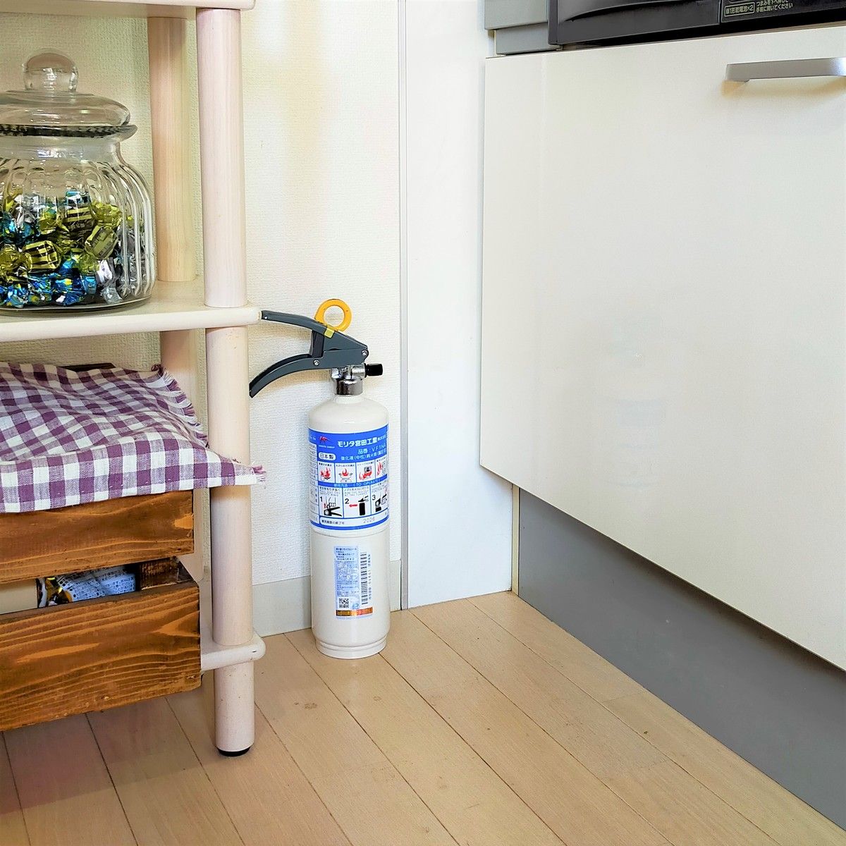 日本製 消火器 引き取り 住宅用 家庭用 小型 強化液 中性 ＶＦ１ＨＡ 消化器 使用期限２０３０年 消火器おしゃれ リサイクルシール付き モリタ宮田工業 防災グッズ 年製 住宅用強化液 消火器 ニューリトルファイヤーペット VF1HA