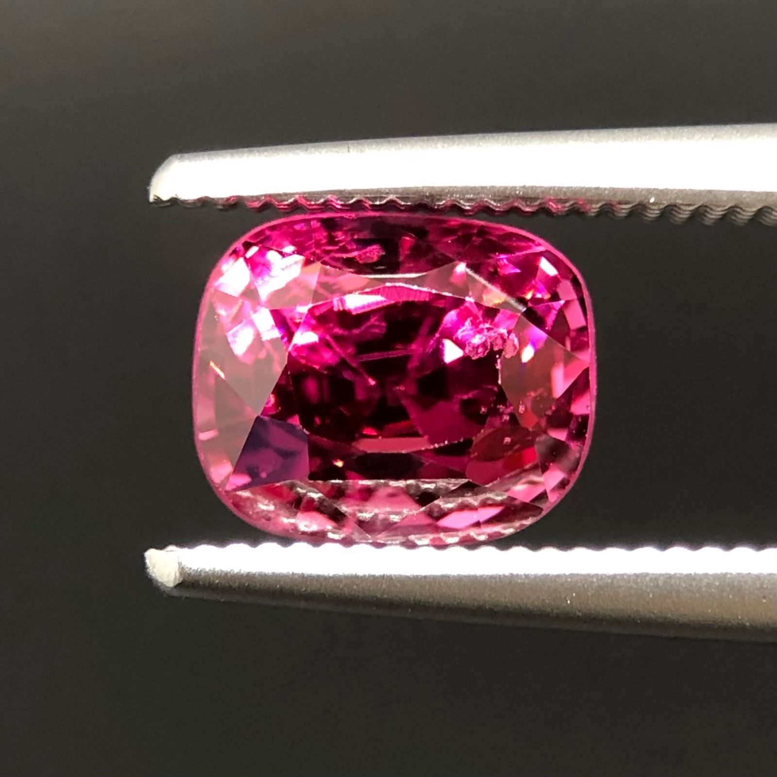 [高品質・希少]天然非加熱 ミャンマー産 スピネル ルース 1.54ct 美濃色 1点物 産地証明鑑別書付き - メルカリ