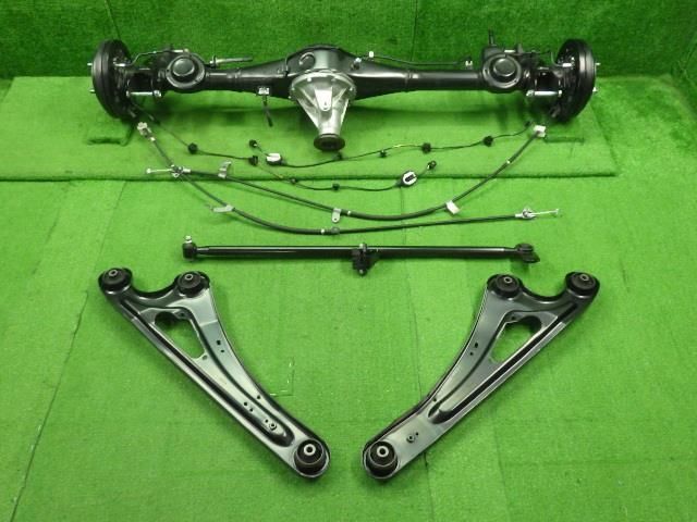 スペーシア 5AA-MK94S RアクスルホーシングASSY ZVG 46510-53UA0 27450-76G00 9137